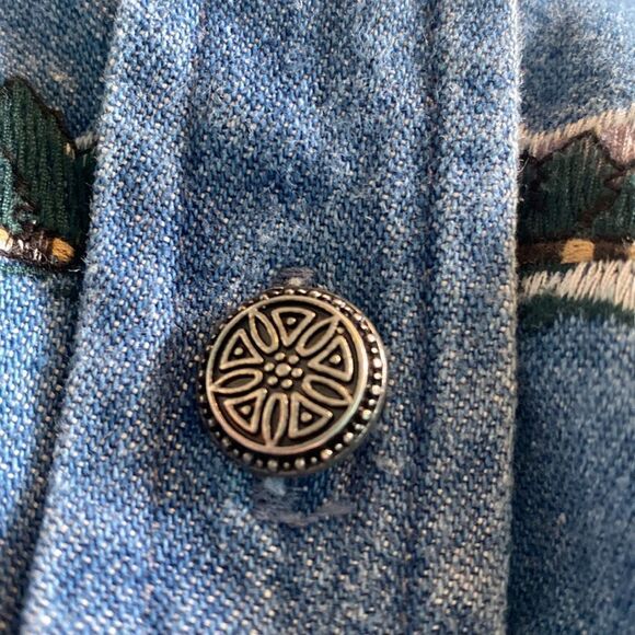 Bushwacker Denim Embroidered Shirt Winter Scene Size Medium - Picture 10 of 14